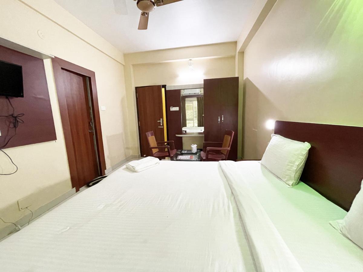 Hotel Golden Wave Puri Zewnętrze zdjęcie