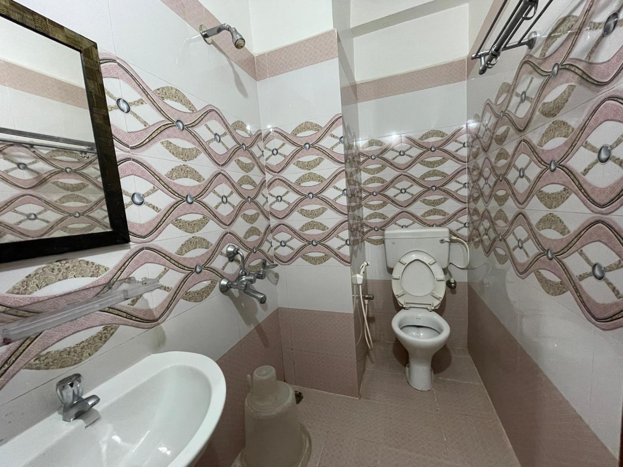 Hotel Golden Wave Puri Zewnętrze zdjęcie