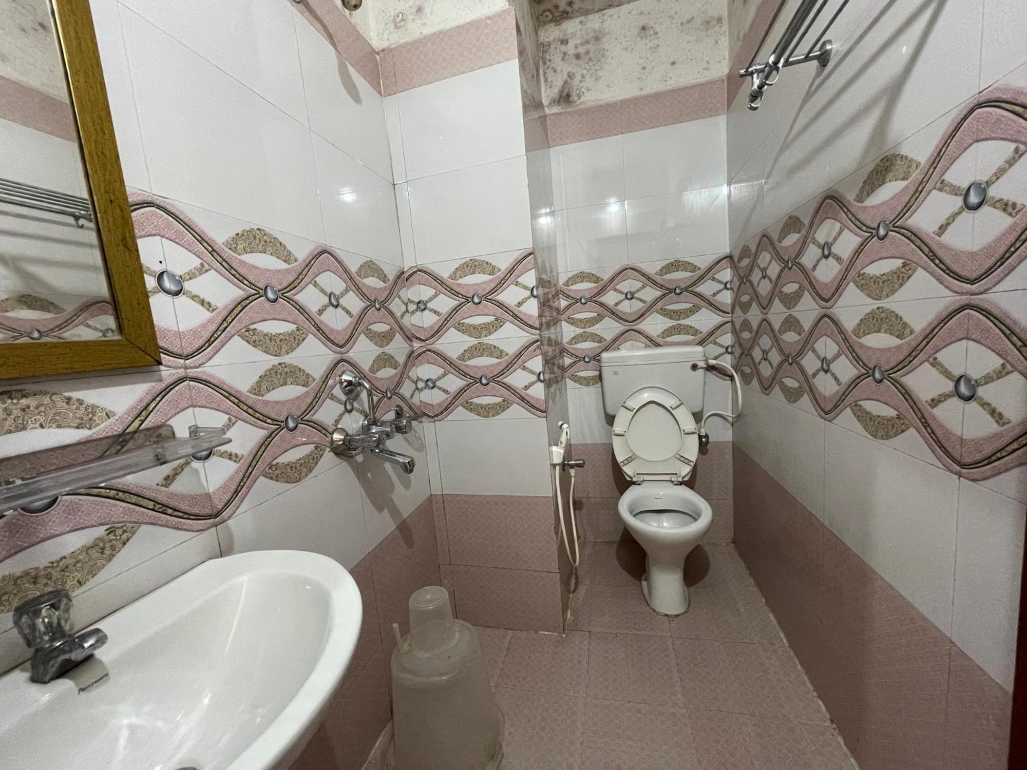 Hotel Golden Wave Puri Zewnętrze zdjęcie