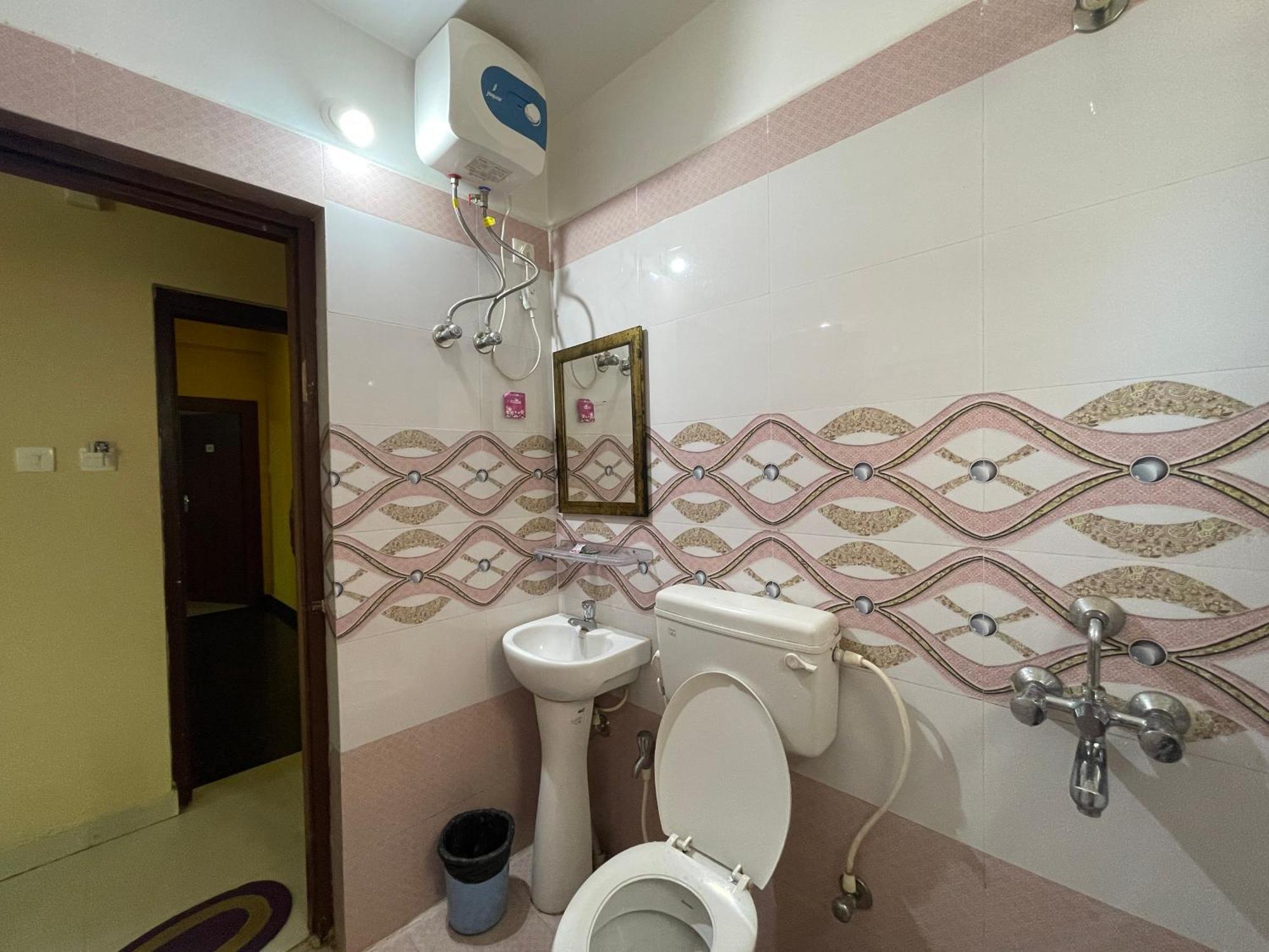 Hotel Golden Wave Puri Zewnętrze zdjęcie